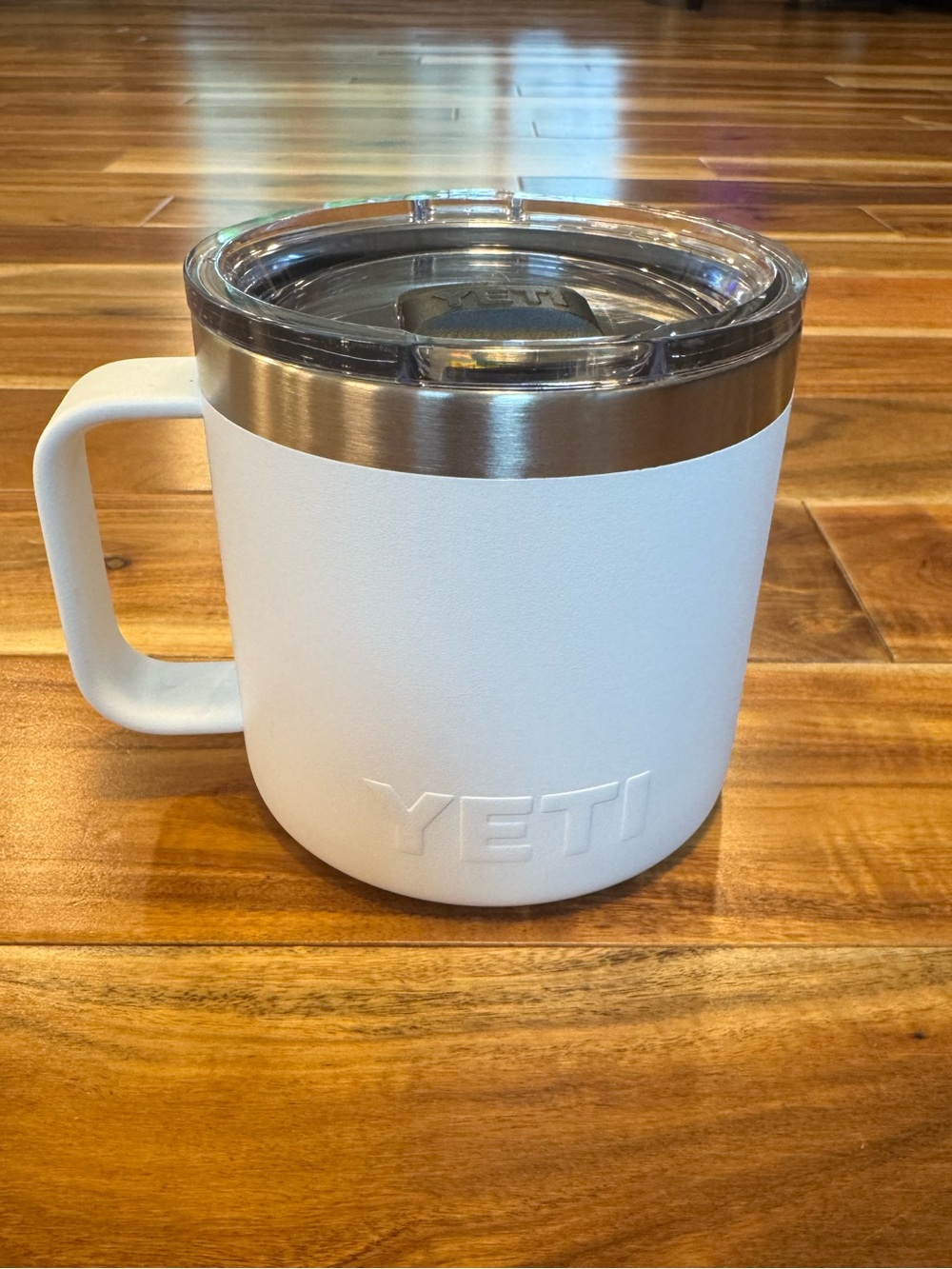 Yeti White Insulated Travel Mug with Handle and Clear Lid